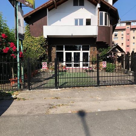 Pensiunea Residence Râmnicu Vâlcea Exteriér fotografie